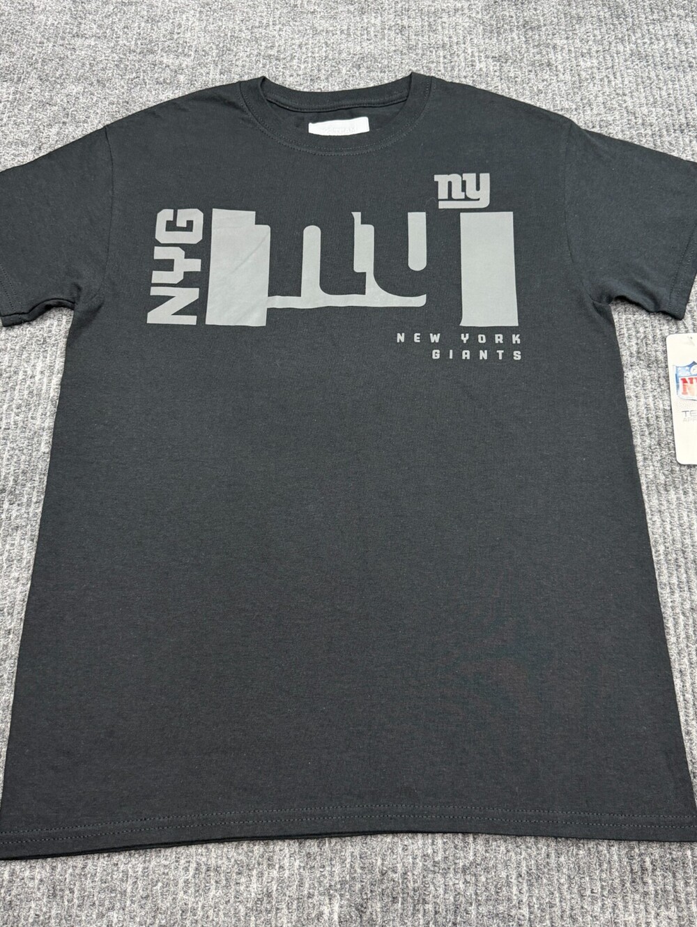 NWT NFL Team Apparel Graphic T-Shirt Mens S Black New York Giants Short Sleeve